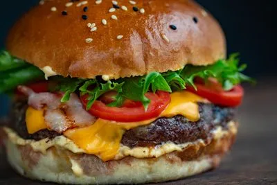 The Copper Fox Burger — the one in all the review photos